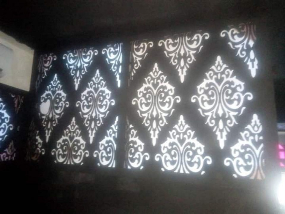 Divider Screen, Using Alluco board.